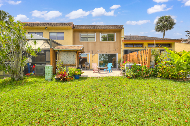 Building Photo - 1104 NW 79th Dr