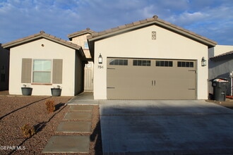 Building Photo - 754 Flexford St