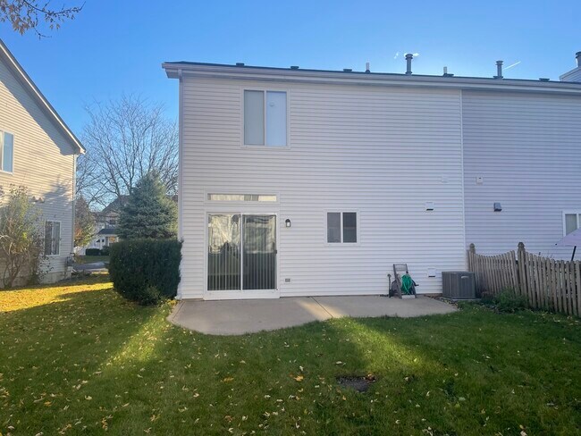 Foto del edificio - 2591 Warm Springs Ln