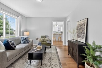 Building Photo - 122 Frederick Dr