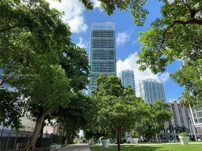 Building Photo - 500 Brickell Ave