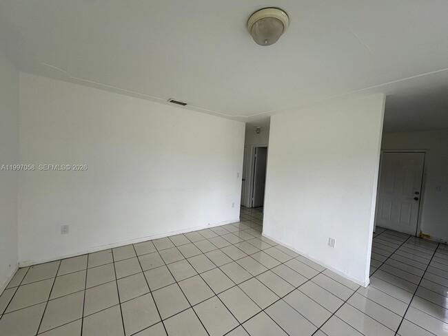 Building Photo - 2550 SW 58th Ave