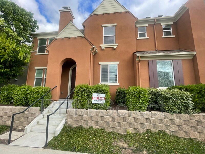 Foto principal - 3568 Troy Dalton St