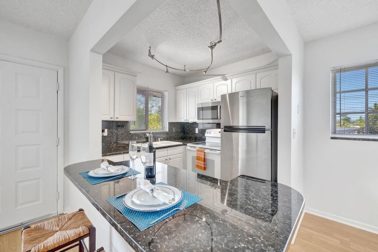 Foto principal - 3030 NE 5th Terrace