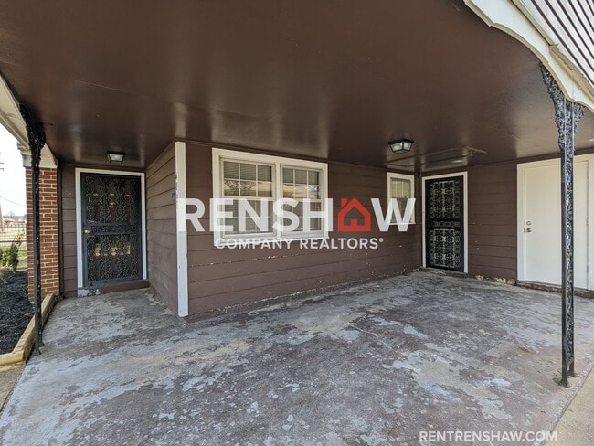 Building Photo - Corner Property - 3 Bed / 1.5 Bath - Perfe...