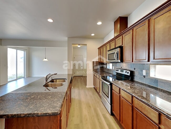 Building Photo - 1206 Blue Jay Ave SW