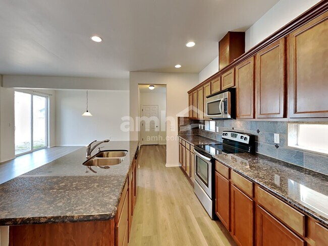Foto del edificio - 1206 Blue Jay Ave SW