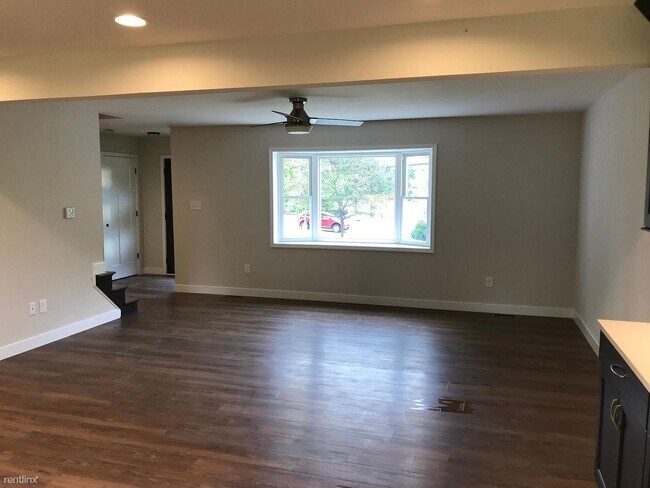 Building Photo - 3 br, 3.5 bath House - 7515 E Galbraith Rd
