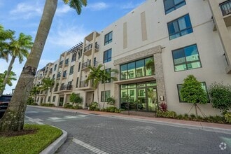 Building Photo - 4740 NW 84th Ct