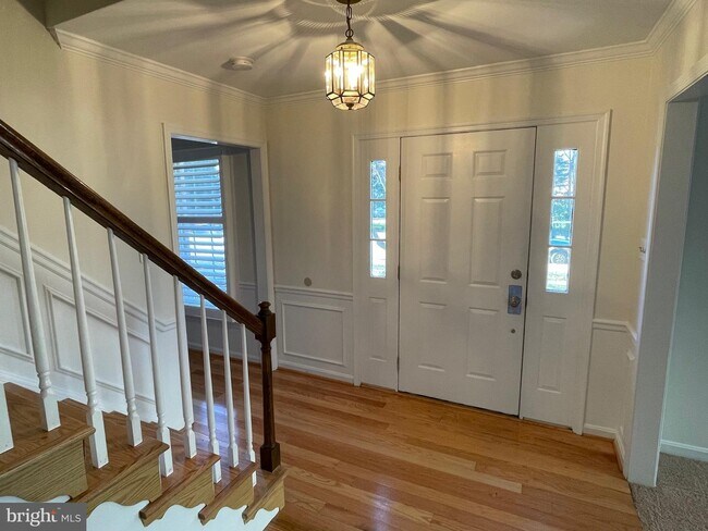 Foto del edificio - 967 Rustling Oaks Dr