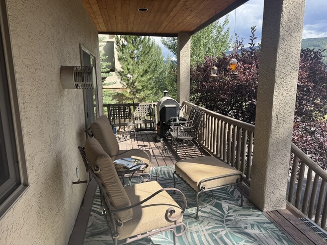 Building Photo - 750 Singletree Rd