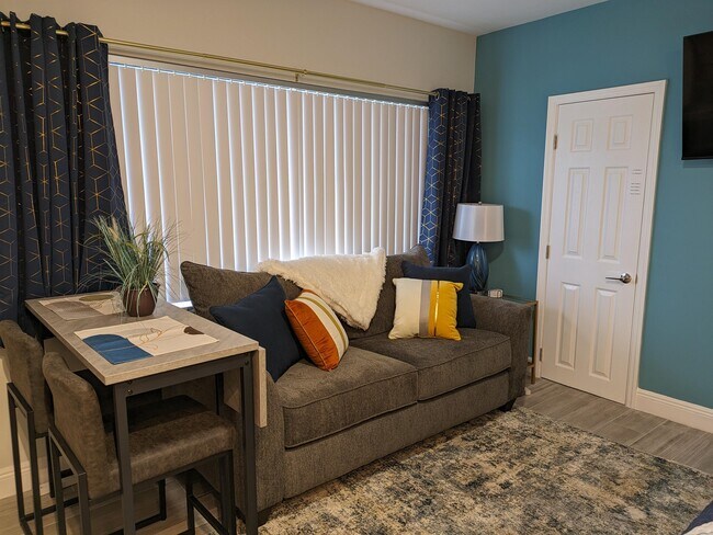 Foto del edificio - 2600 Middle River Dr