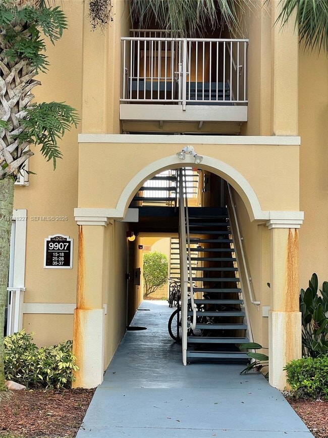 Building Photo - 9907 Westwood Dr