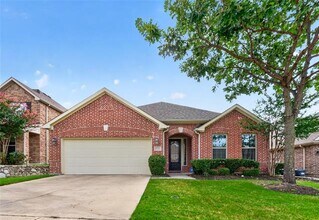Building Photo - 1304 Poplar Dr