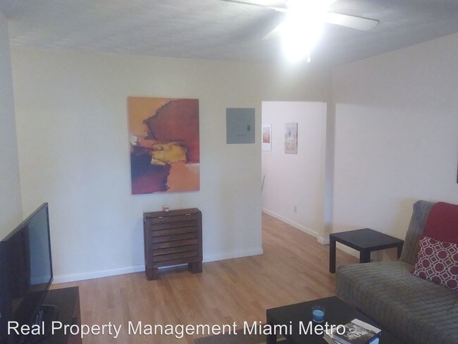 Building Photo - 1 br, 1 bath House - 2214 Roosevelt St.