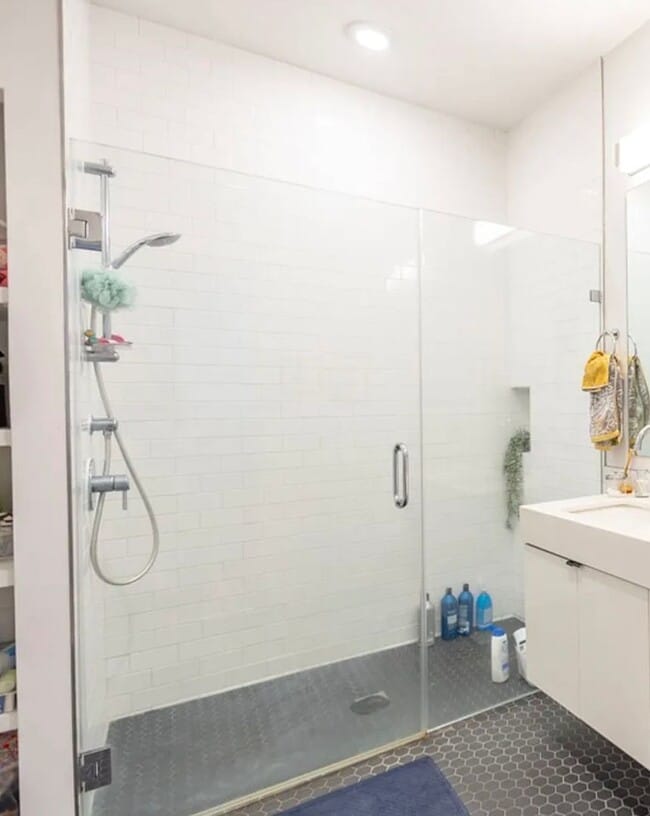 Foto del edificio - " Coming Soon " Top Floor 1 bed  + 1 bath Condo in DC // Fantastic Views