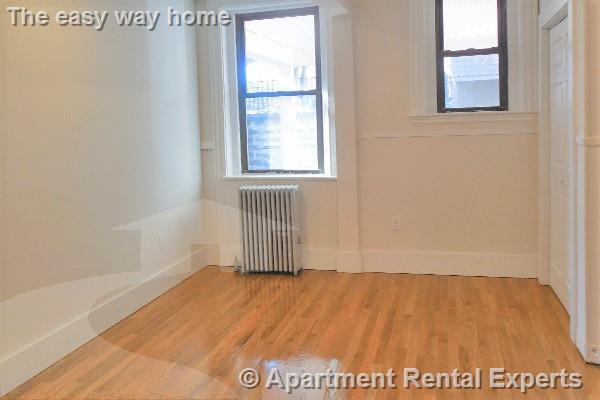 Building Photo - 40 Cedar St