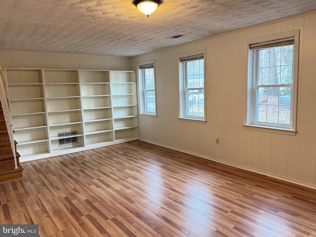 Photo - 12003 Skipjack Ct House