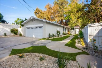 Building Photo - 16231 Moorpark St