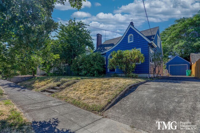 Building Photo - Updated 1928 Tutor w/ Original Touches and Large Fully Fenced Back Yard