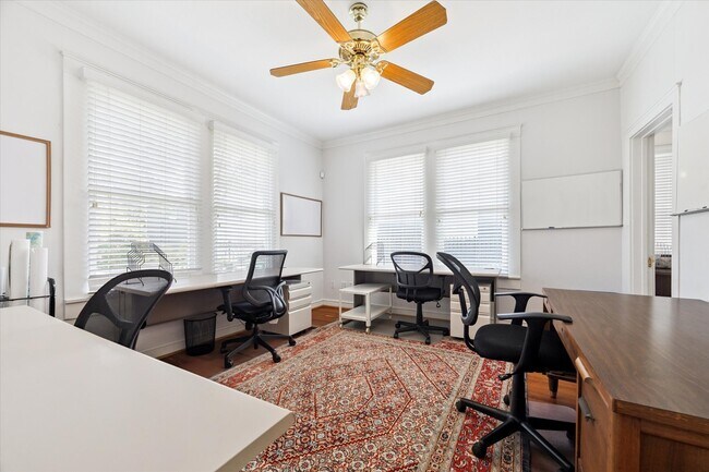 Foto del edificio - 512 Heights Blvd