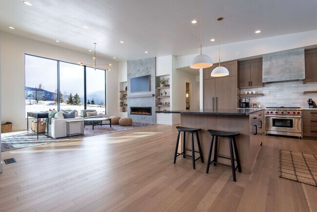 Building Photo - 9461 Timberline Loop