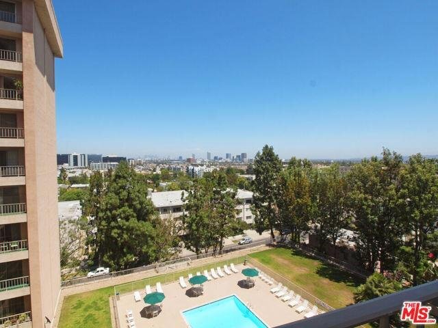 Foto principal - 100 South Doheny Drive Apt #708, Los Angel...