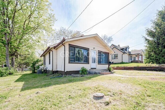 Building Photo - 5322 Vine Ave