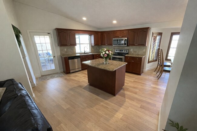 Foto del edificio - 9215 Ruger Dr