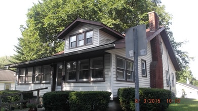 Building Photo - 904 S Lincoln St