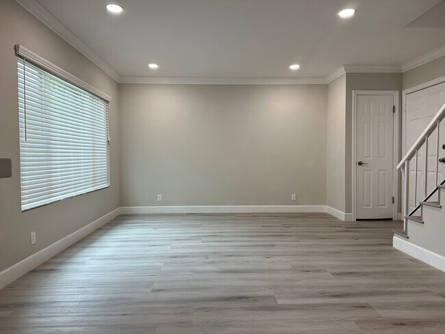 Unit 1 - 260 Linda Rosa Ave