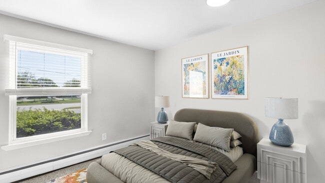 Building Photo - Huntington House Apartments