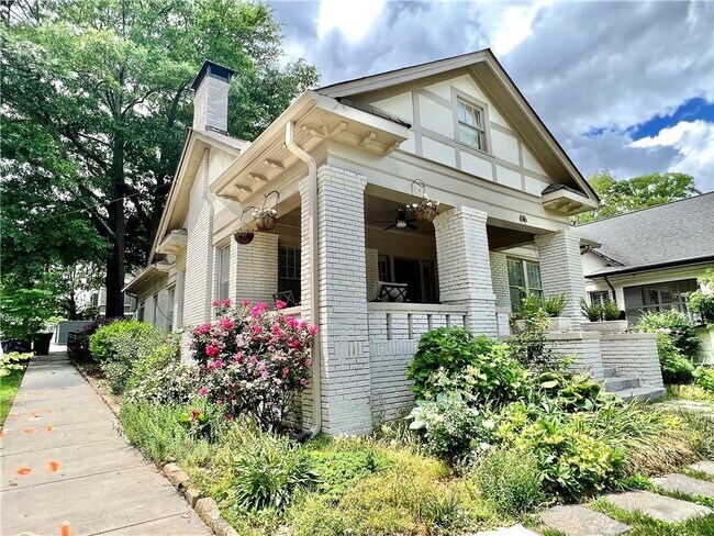 Foto del edificio - 616 Seminole Ave NE
