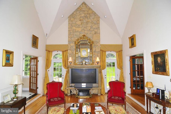 Building Photo - 8930 Harvest Square Ct