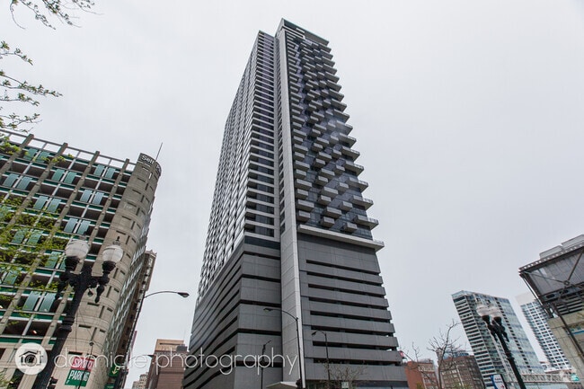 Building Photo - 235 W Van Buren St