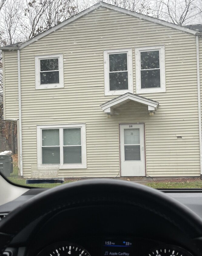 Primary Photo - 39 Enfield St