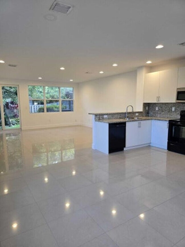 Foto del edificio - 408 SW 9th St