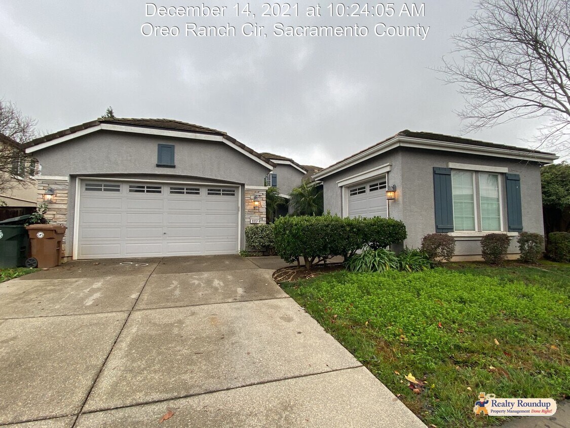 Foto principal - Beautiful Home with Great Layout in Newton...