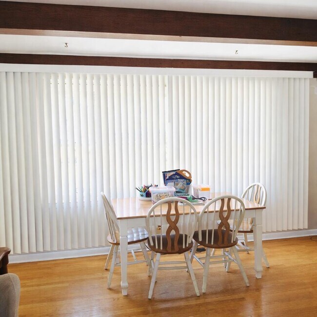 Foto del edificio - 2347 N 117th St