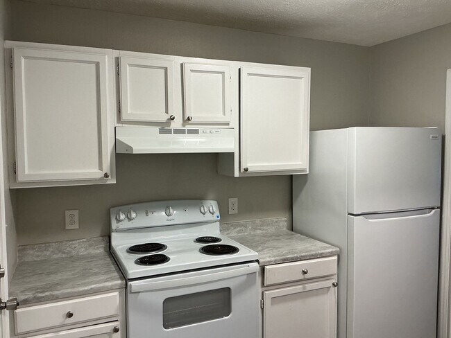 Building Photo - 274 Tinker Hill Cv