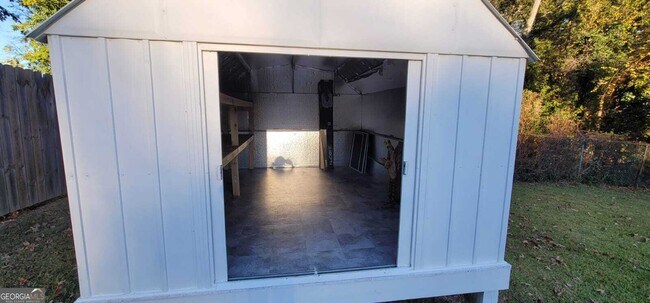 Building Photo - 1053 Mealor Rd