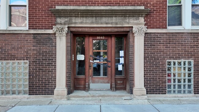 Building Photo - 2200 W Cortez St