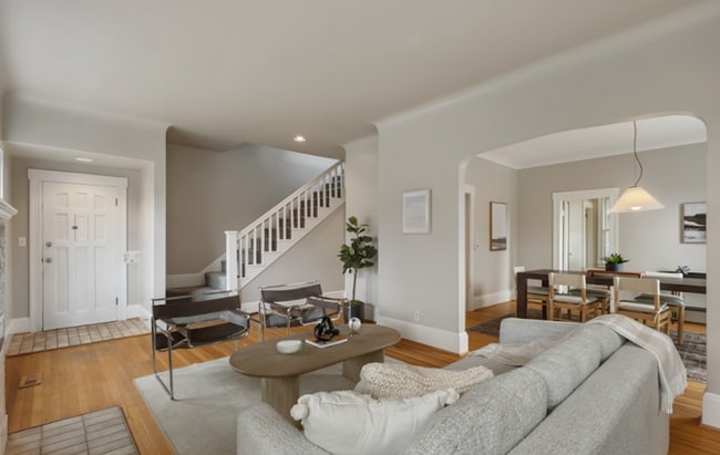 Building Photo - Wallingford Home