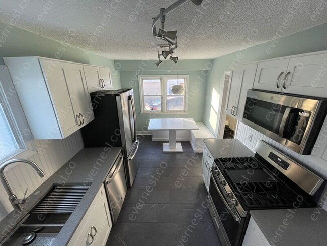 Foto del edificio - 573 Chestnut Ave