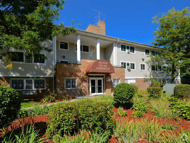 Building Photo - Cathedral Manor