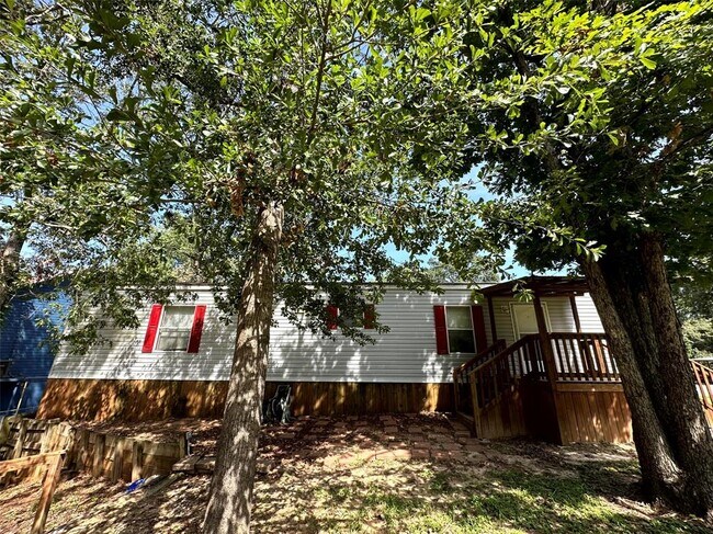 Building Photo - 230 Casablanca Dr