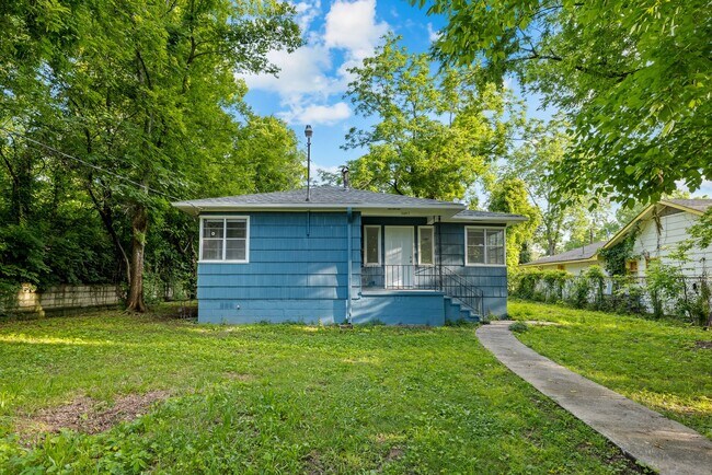 Building Photo - Charming 3 Bedroom, 2 Bathroom house