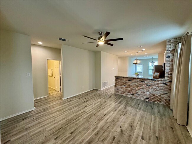 Foto del edificio - 546 Pepperbark Loop