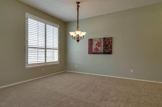 Building Photo - 3701 Kimble Dr