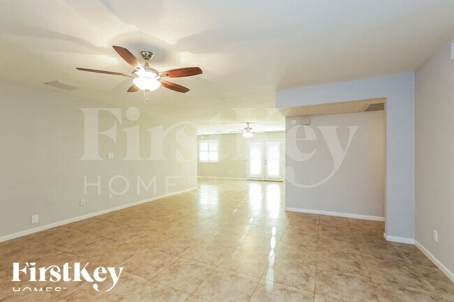 Foto del edificio - 5106 S Fairfield Dr